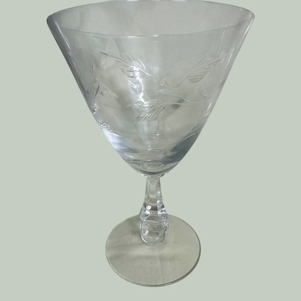 Princess House Heritage Pattern  Crystal Wine Glasses Set 8 Faceted Stem